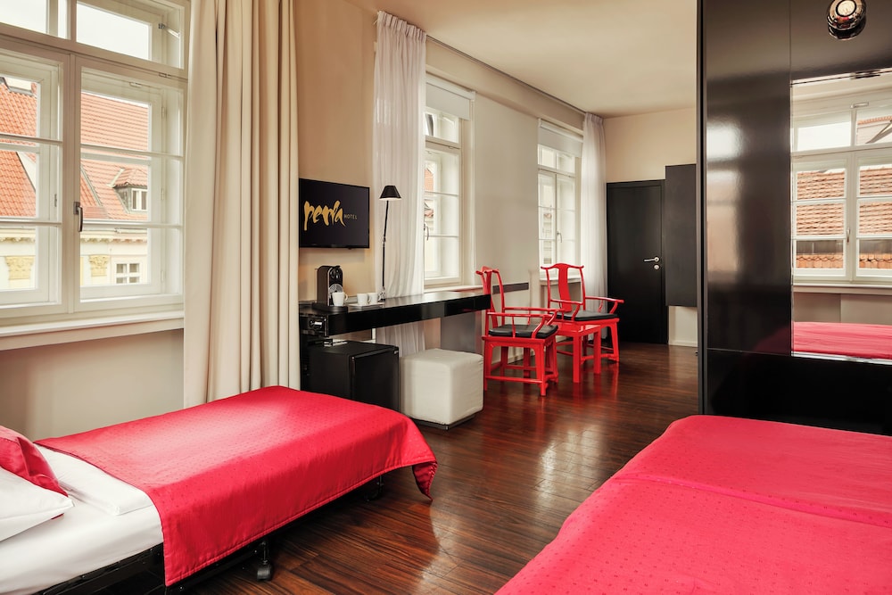 ROOM, DOUBLE BED, WITH EXTRA BED