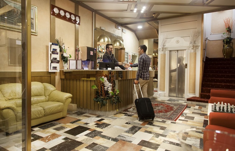 意大利斯蒂娜酒店(STELLA D'ITALIA) 图片1