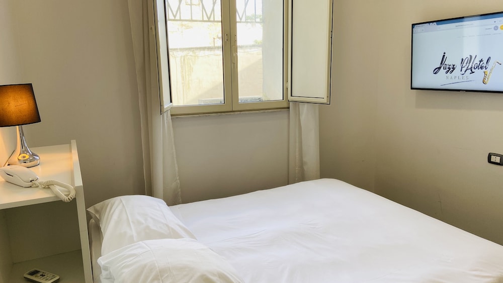 Jazz Hotel 24/46