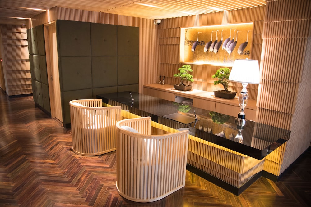 The Centurion Hotel Classic Akasaka 66/71