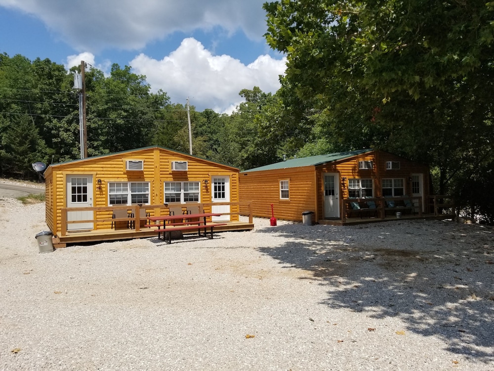 Ozark Village Resort 3/67
