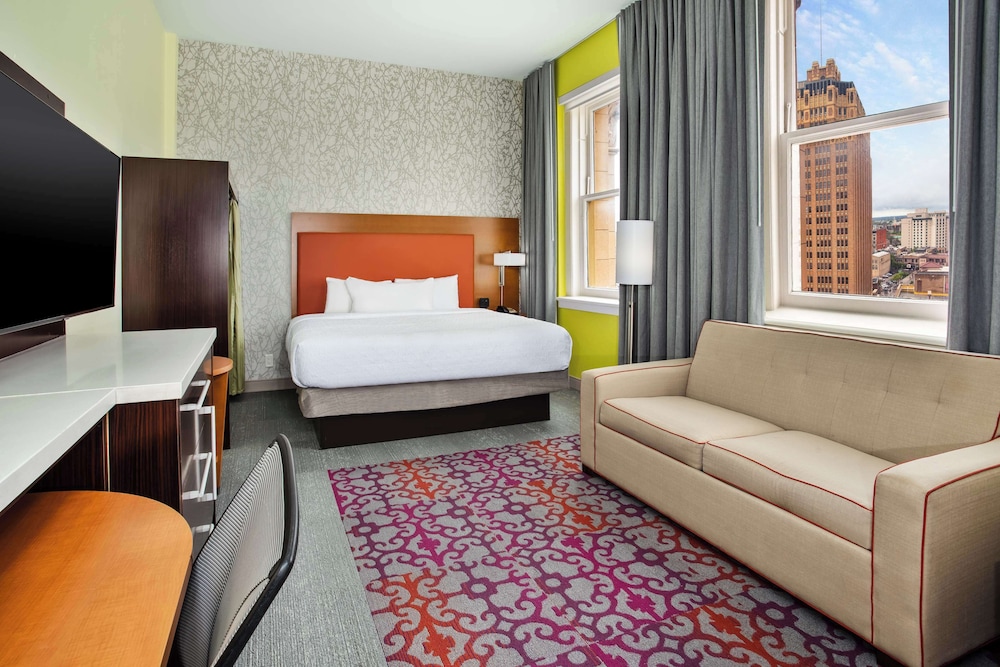 City, Studio, King Bed