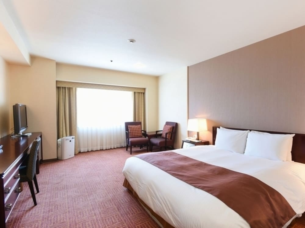 Fukuyama New Castle Hotel 18/50