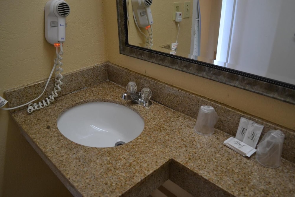 Americas Best Value Inn Smithfield 12/20