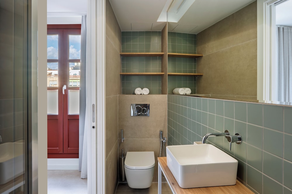 Aspasios Garden Apartments 44/46