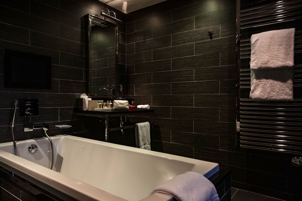 Avenue Lodge Hotel 46/50