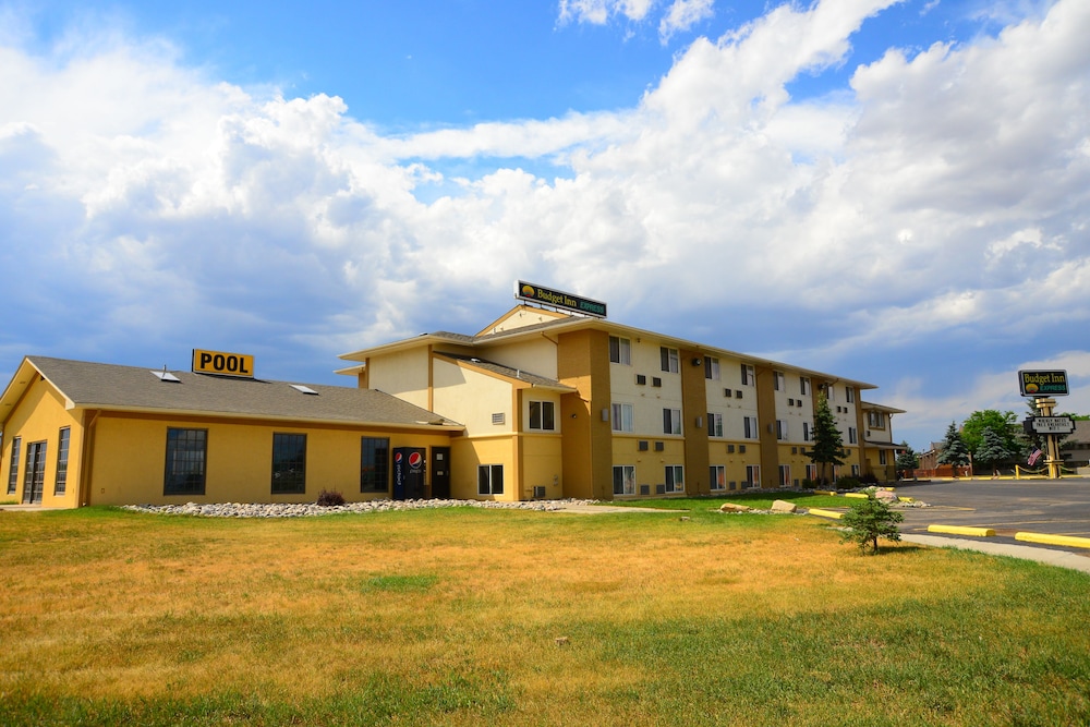 Budget Inn Express 3/46