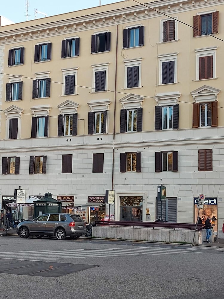Vatican Rooms Guest Hous 43/52