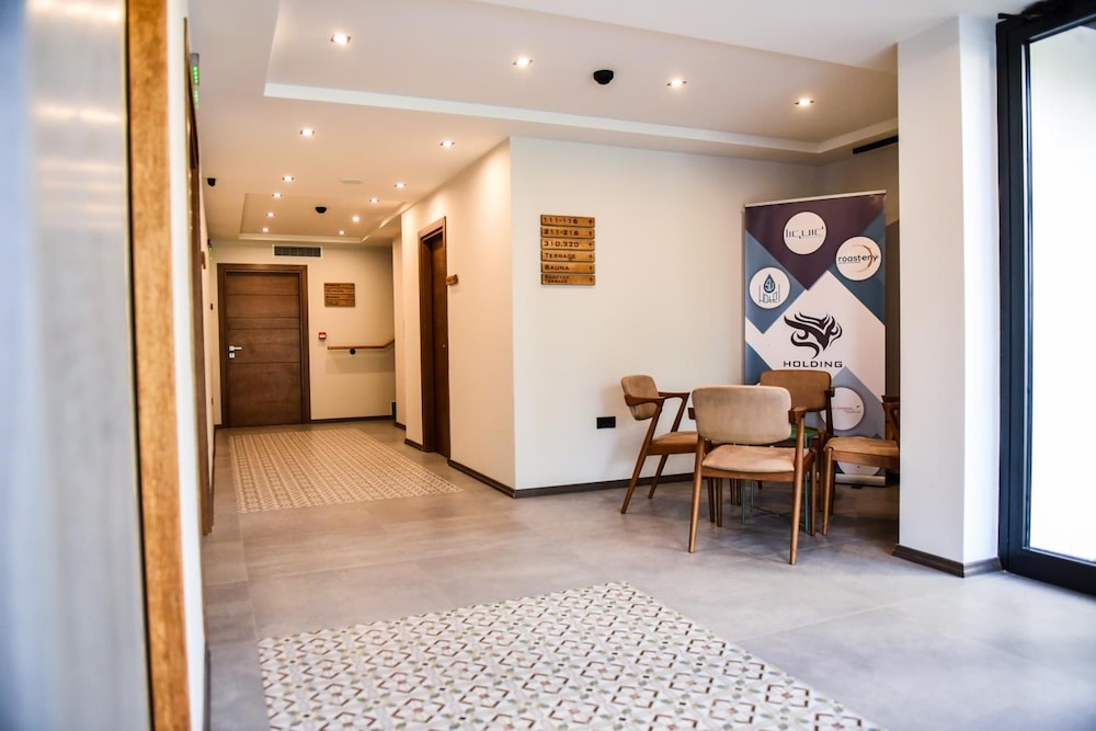 Su Hotel 8/50