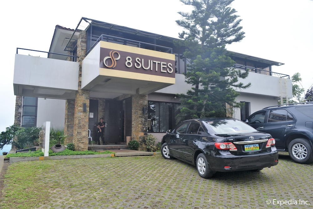 8 Suites By Fat Jimmy S 55/68