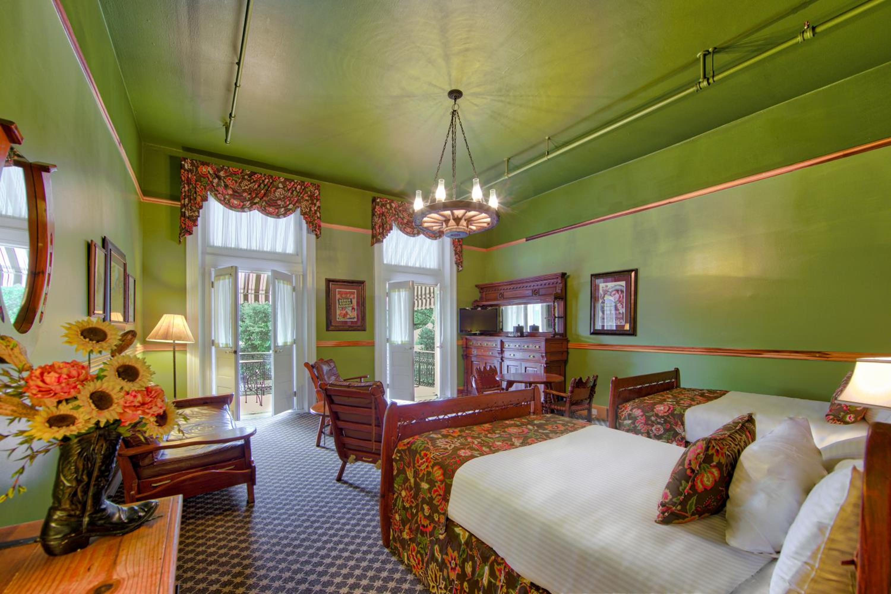 Studio, Twin Beds, Balcony
