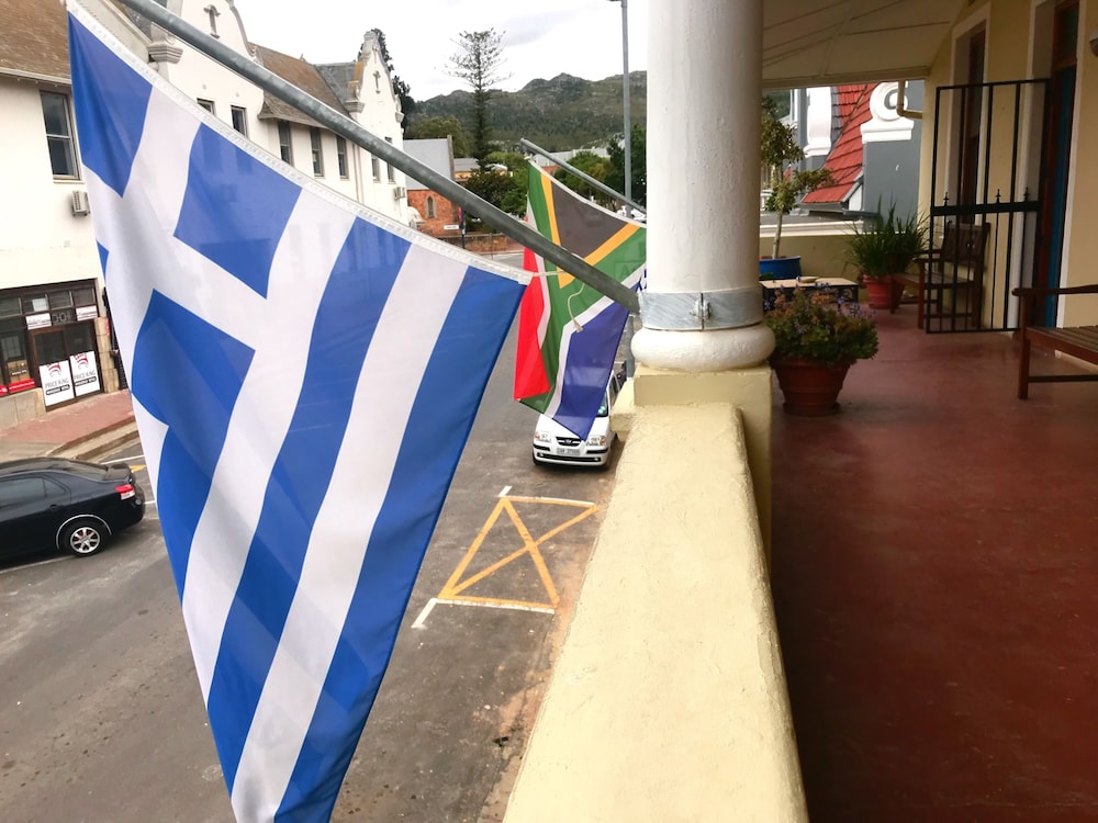 Athenian Villa 38/50
