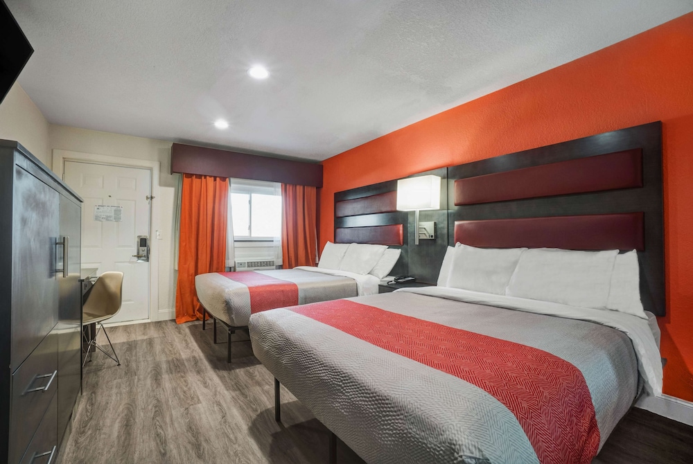Motel6 Bellville, OH - Mid-Ohio 20/49