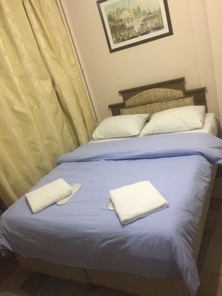 Istanbul Paris Hotel And Hostel 26/74