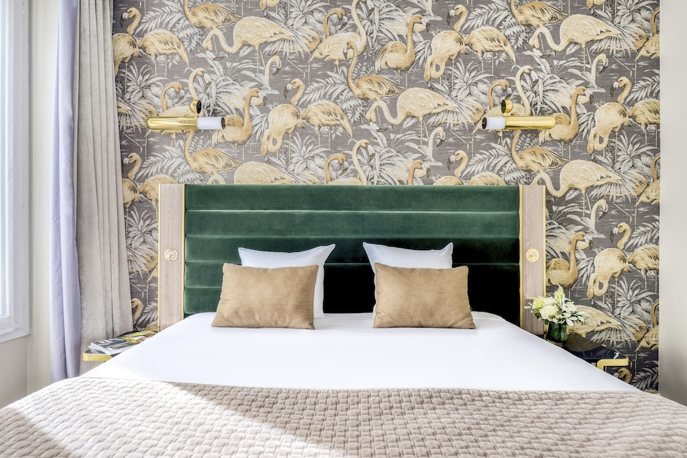 Hotel Opera Opal 24/52