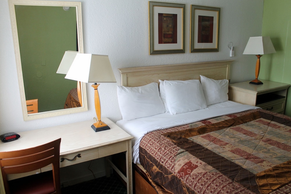 Fireside Inn Santa Cruz 25/63