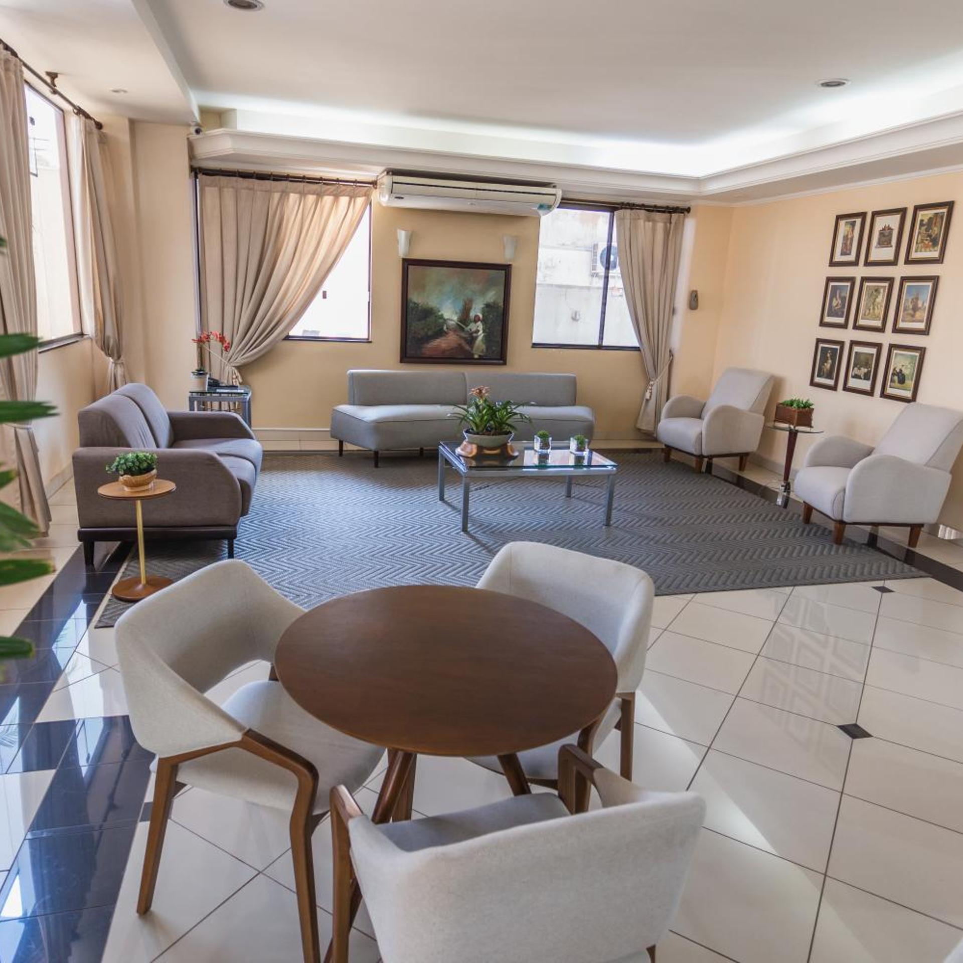 JR Hotel Marilia 34/50