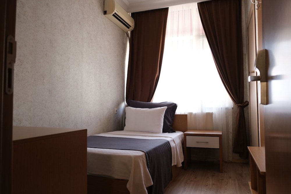 Rhisos Otel 6/18