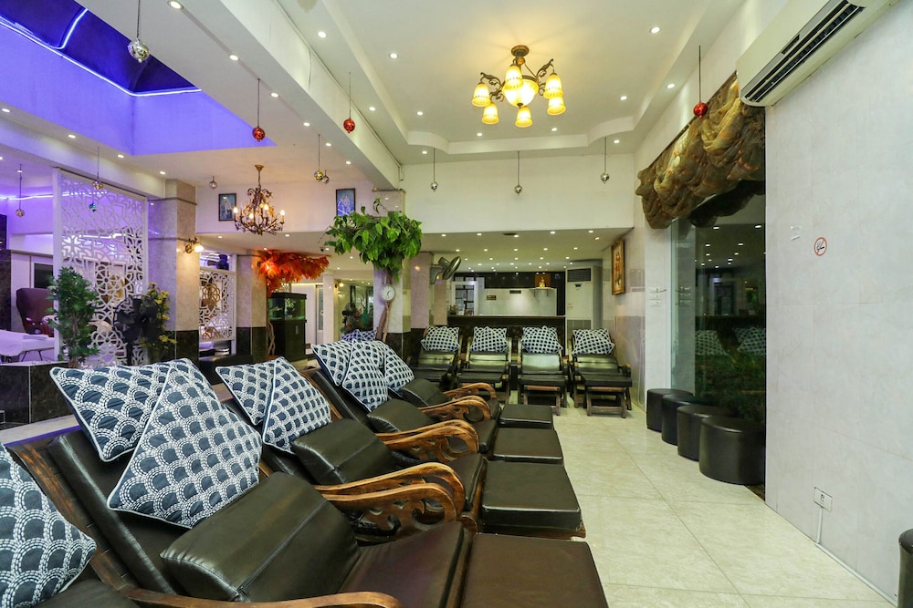 NATURAL BEACH HOTEL AND BAAN SILA 42/59