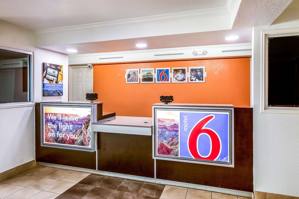 Lobby at Motel6 Euless, TX - DFW West, EULESS - TX
