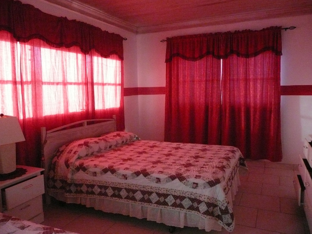 Cottage Cut Villas 6/28
