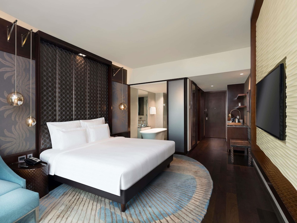 Club, Executive, King Bed, Laundry, Lounge Access