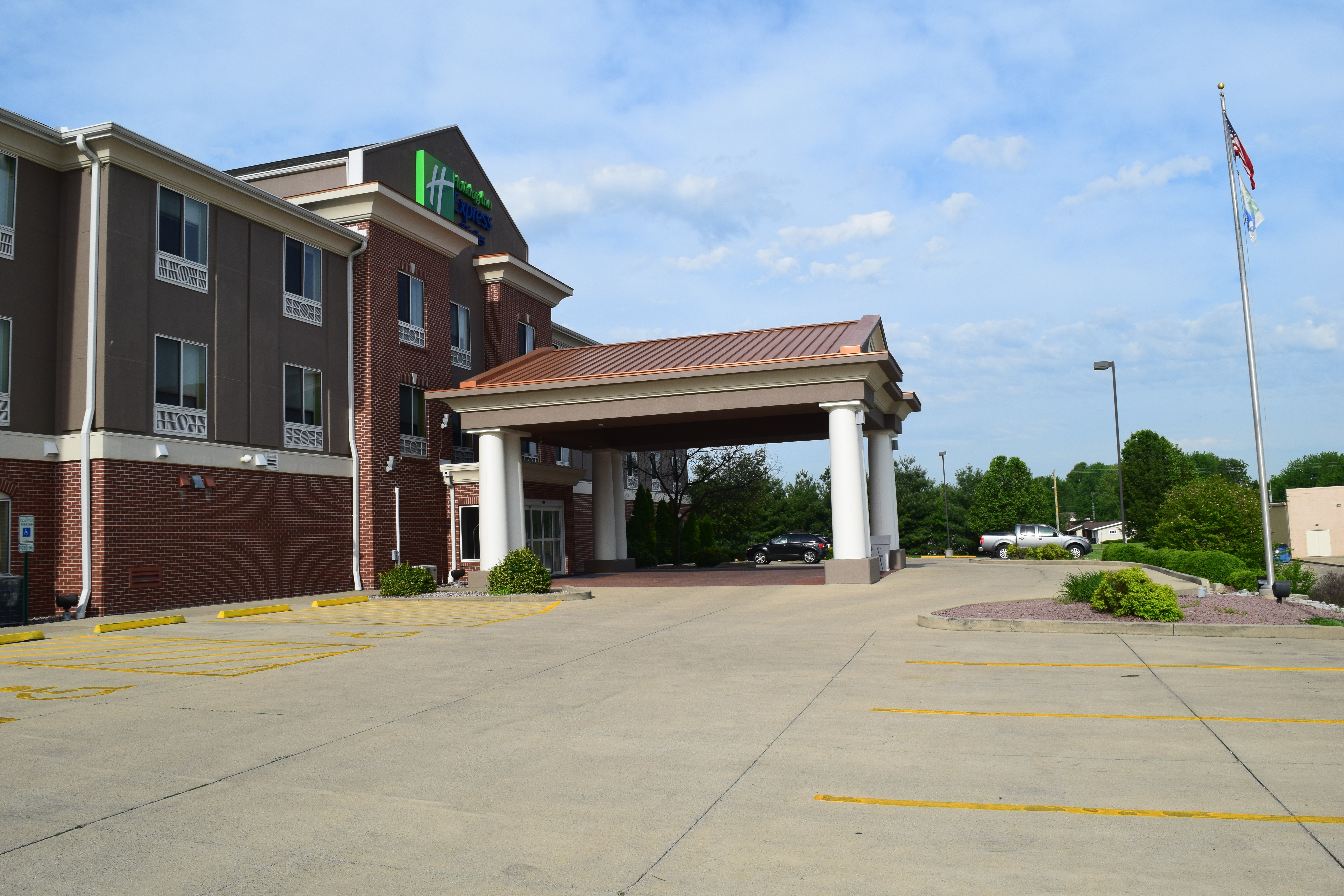Holiday Inn Express Hotel Suites Sparta 47/49