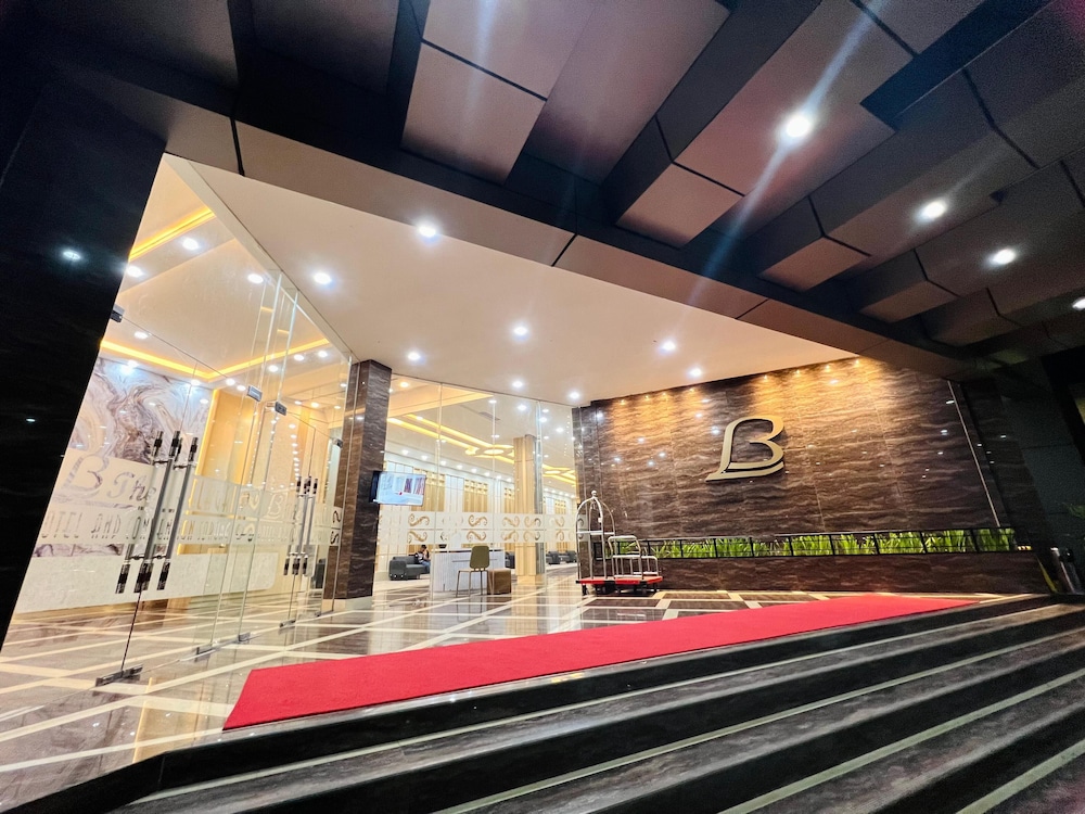 THE BELAGRI HOTEL AND CONVENTION 2/62