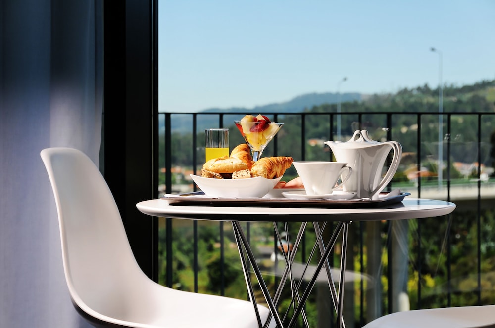 Open Village Sports Hotel Amp Spa Club 24/47