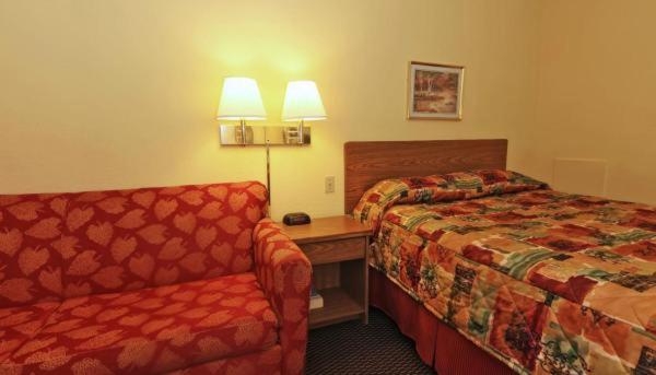 Burnsville Inn & Suites (ex Americas Best Value Inn-Burnsville/Minneapolis) 16/36