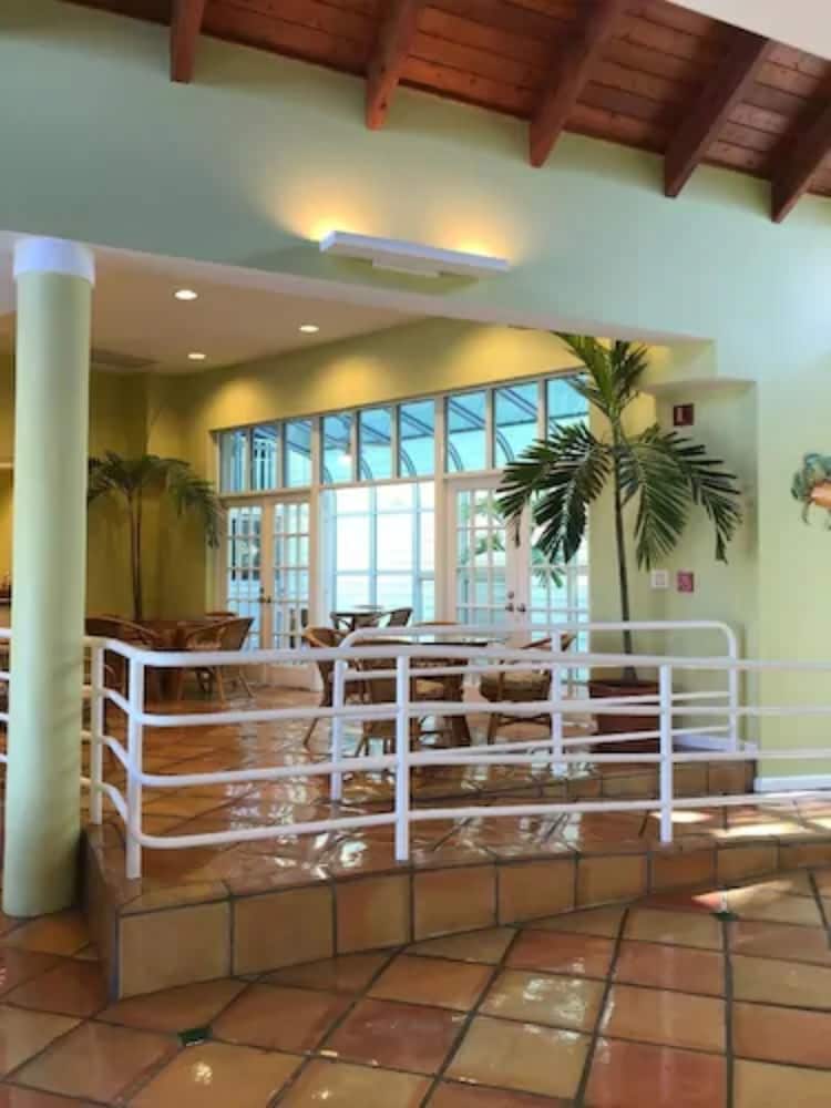 Jupiter Waterfront Inn 42/62