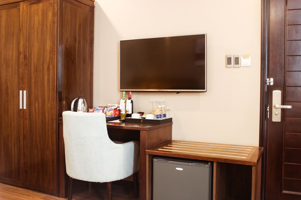 Yarra Ocean Suites Danang 46/58