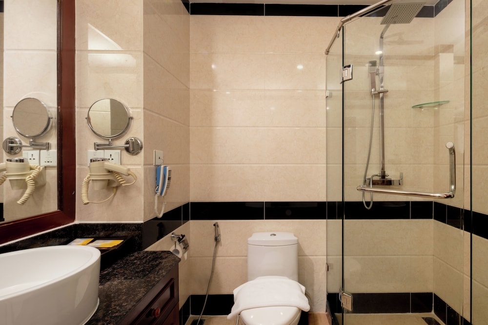 Phnom Penh Katari Hotel 72/73