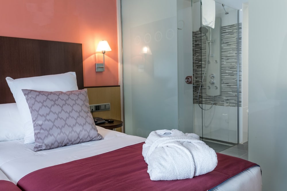 Hotel Ronda Lesseps 36/90