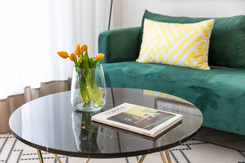 Feelathome Waldorf Suites Apartments 27/40