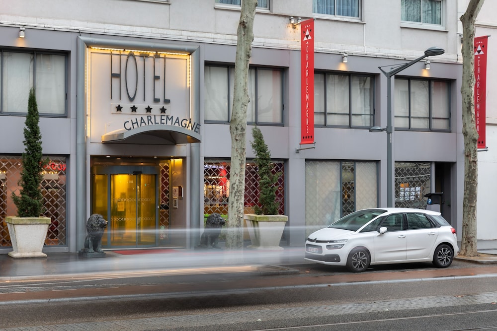 Hotel Charlemagne by Happyculture 9/67