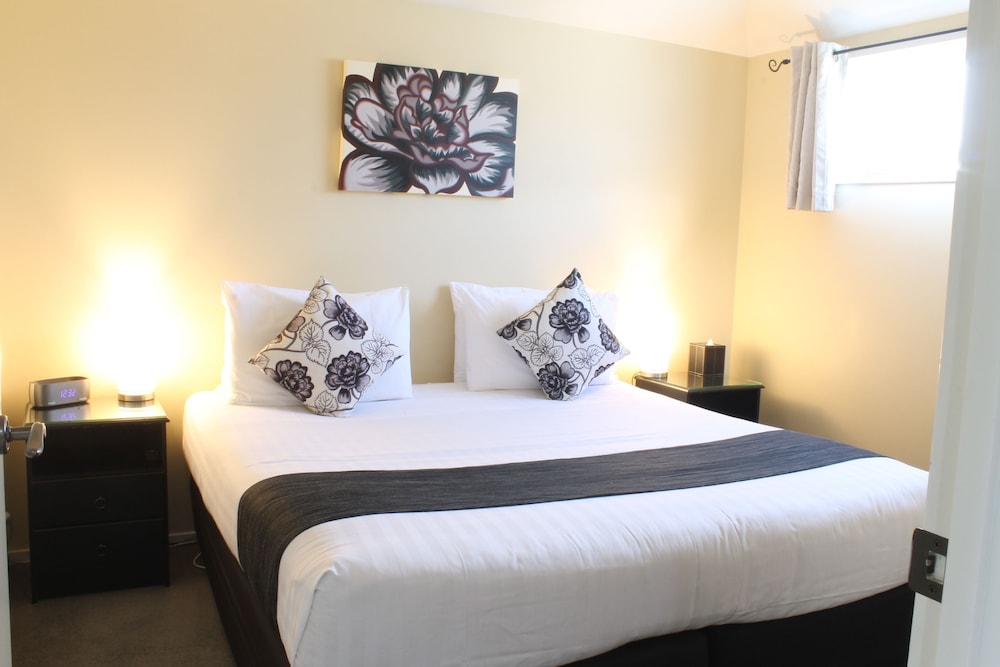 1 BEDROOM, APARTMENT