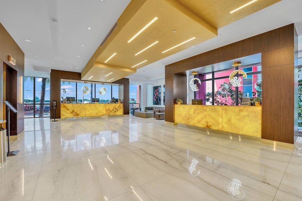 CH Luxury Condos & Studios On The Beach 19/50