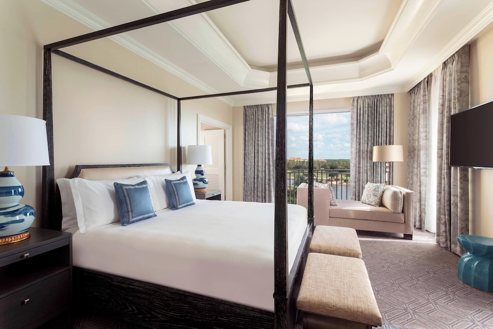 1 Bedroom, Presidential, Suite, King Bed, Golf Course View, Sofa