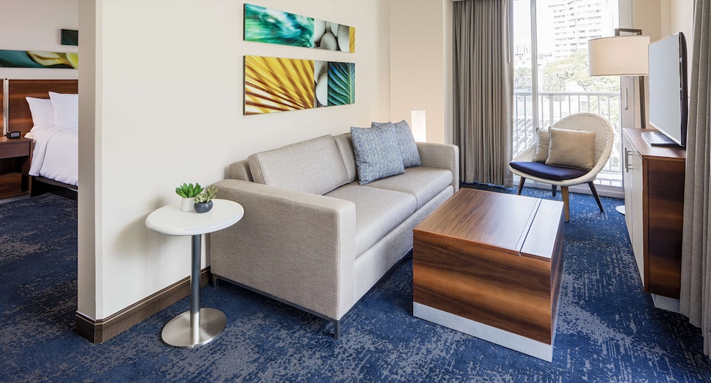 Hilton Garden Inn Waikiki Beach 37/68
