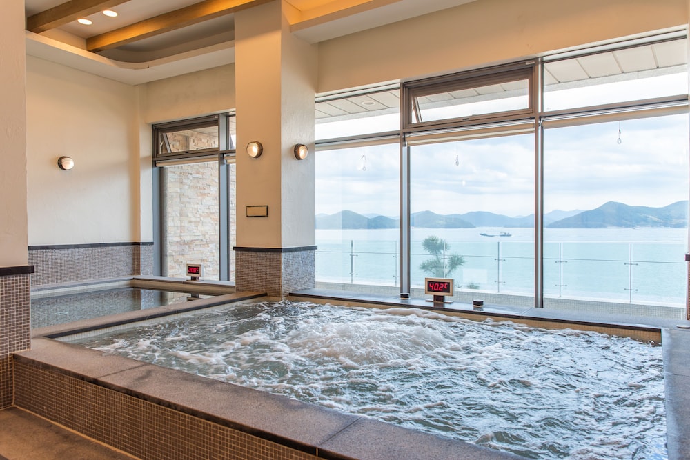 Stanford Hotel & Resort Tongyeong 15/57