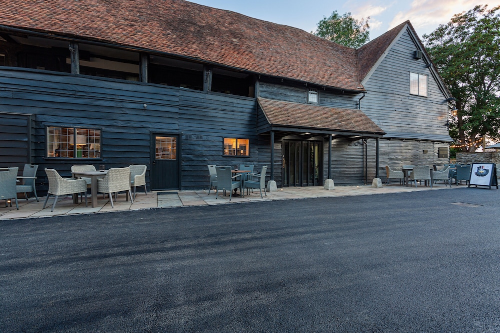 The George Hotel, Dorchester-on-Thames 40/50