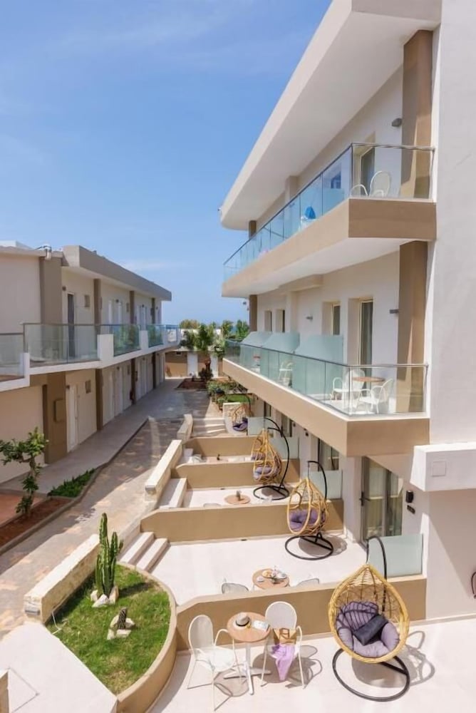Malia Bay Beach Hotel And Bungalows 7/71