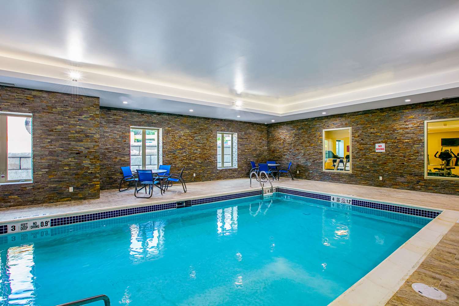 Comfort Suites Fishkill Near Interstate 84 12/17