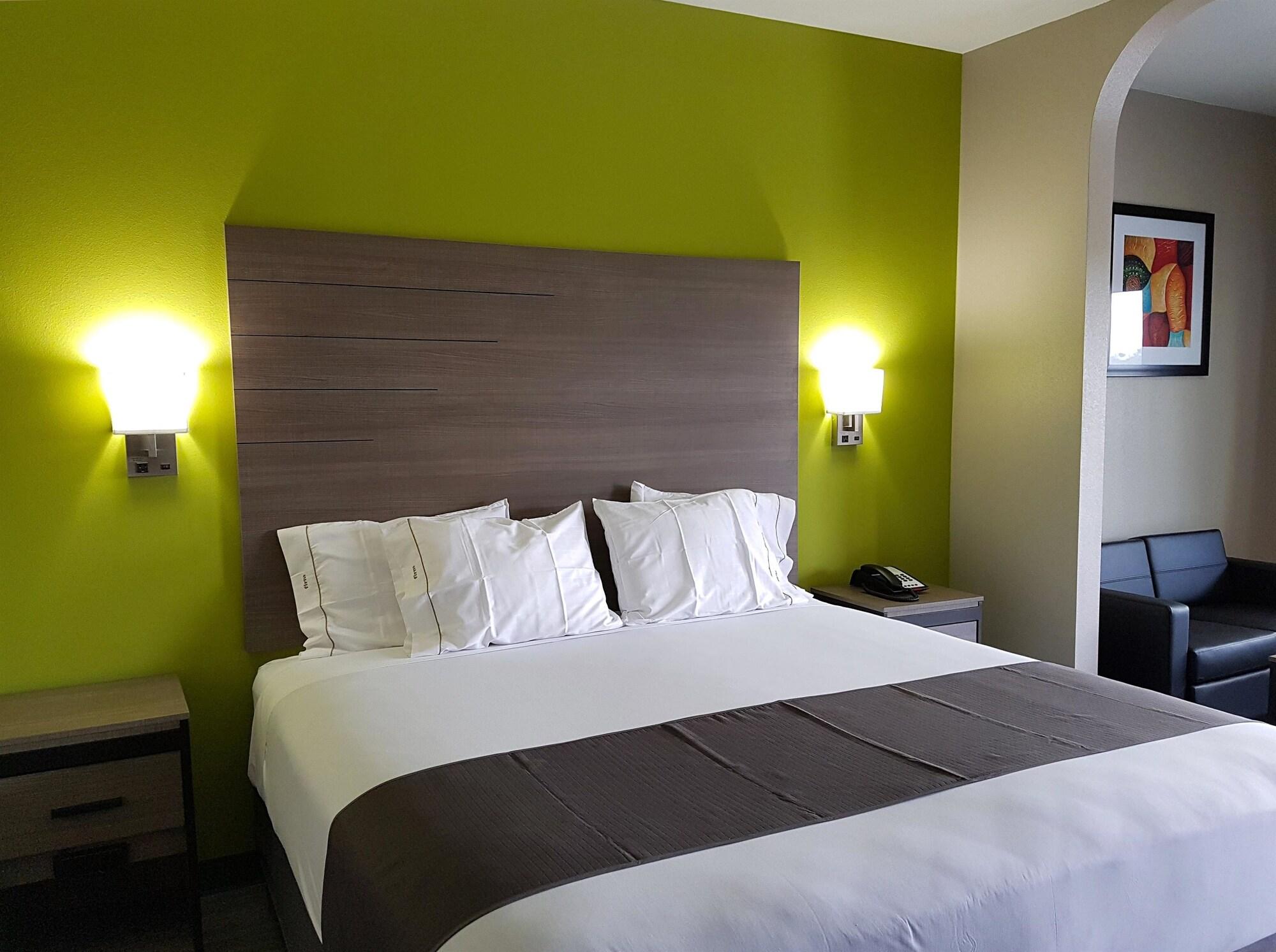 Guesthouse Inn Houston Cypress 8/21