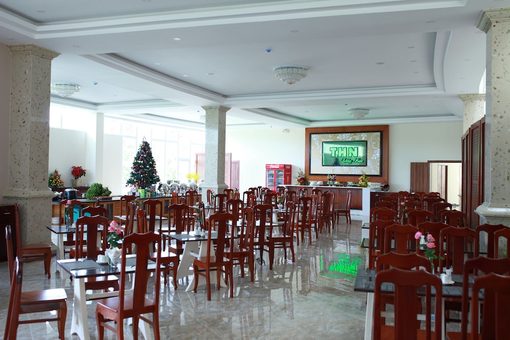 Thuy Hoang Nguyen Hotel Resort & Spa 55/75