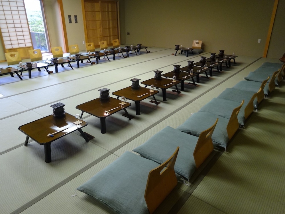 Gora Hanaougi 33/50