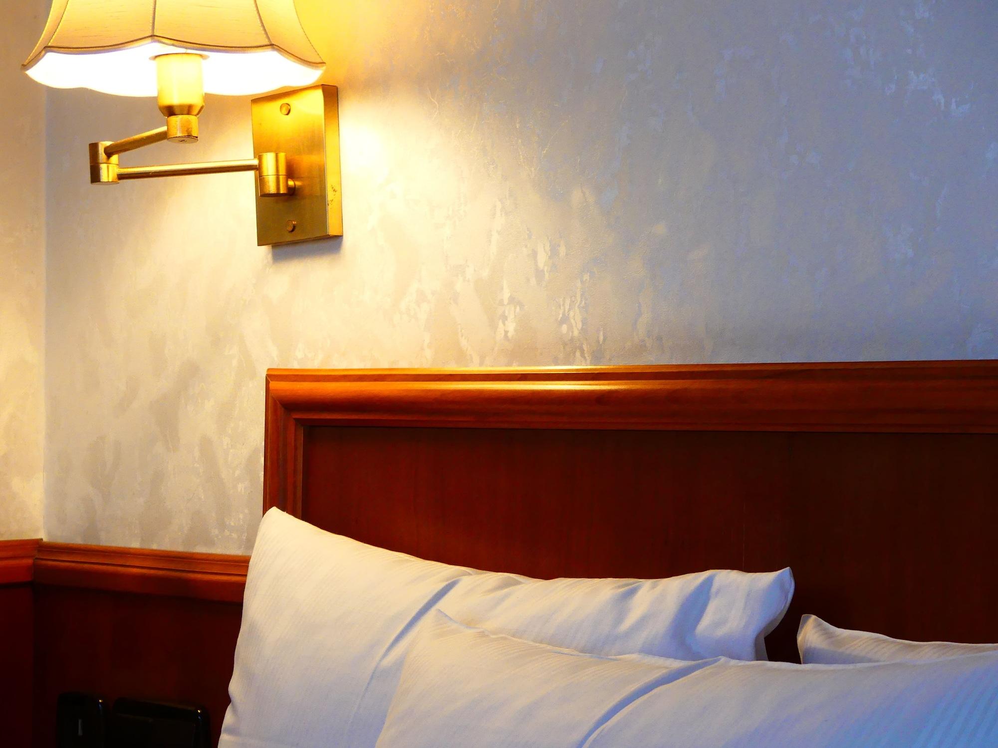 Room, Single