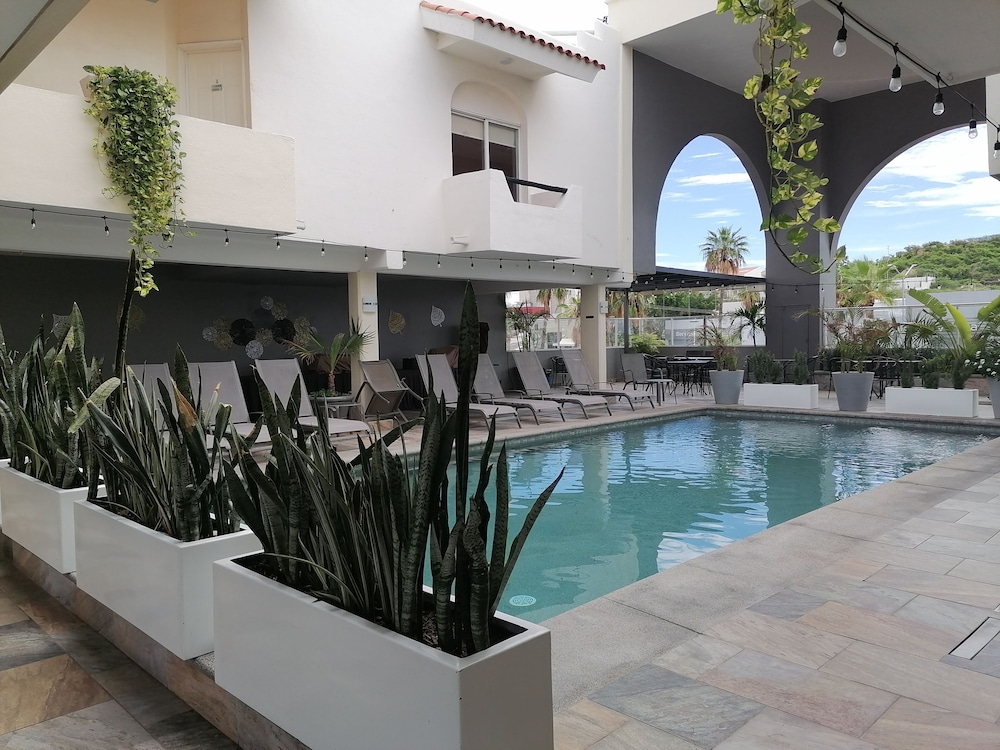 Hotel And Suites Las Palmas Los Cabos 63/68
