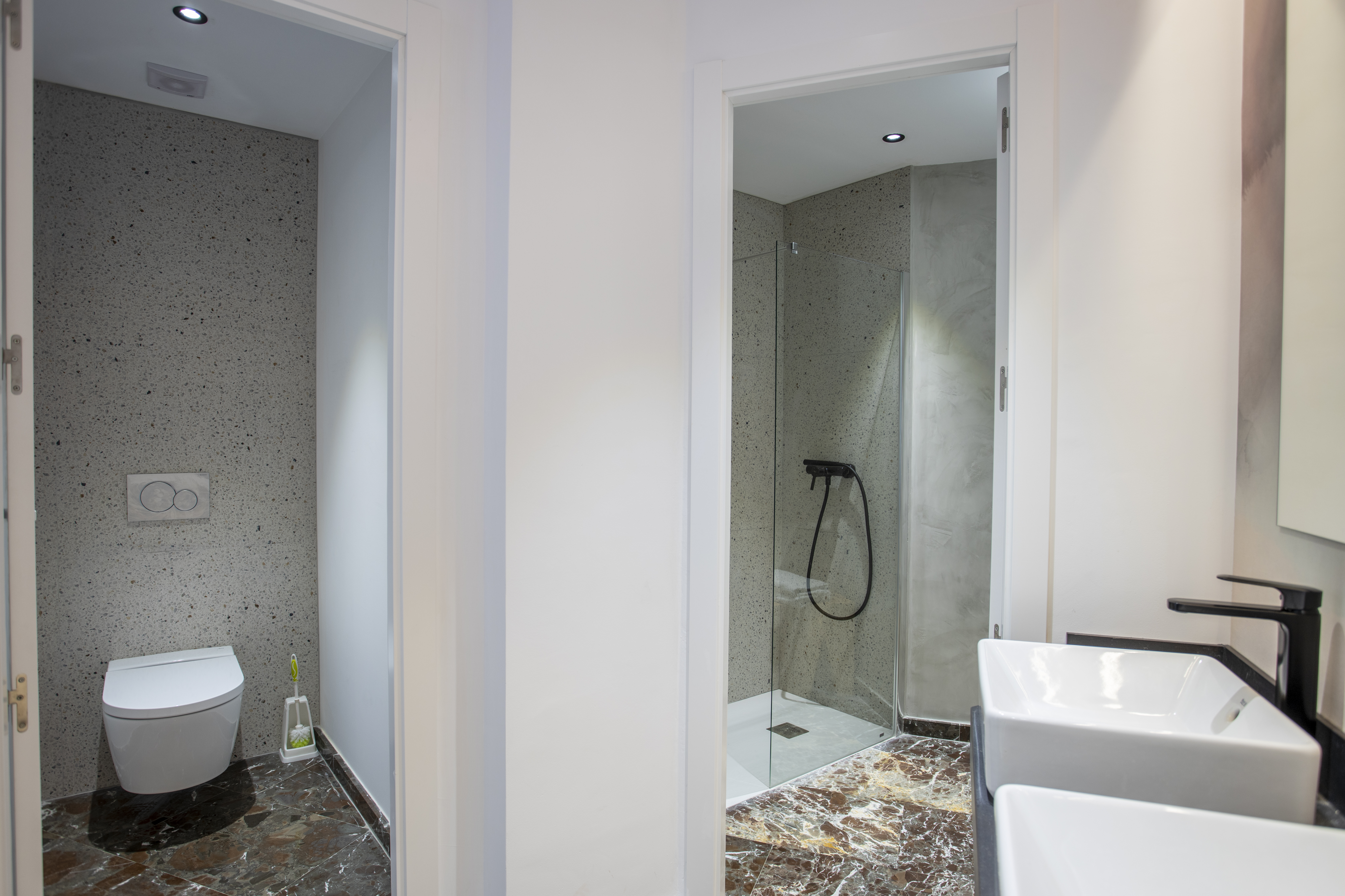 San Jaime Center Suites and Apartments 27/32